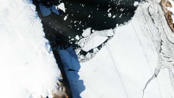 从太空看到的南极海岸。