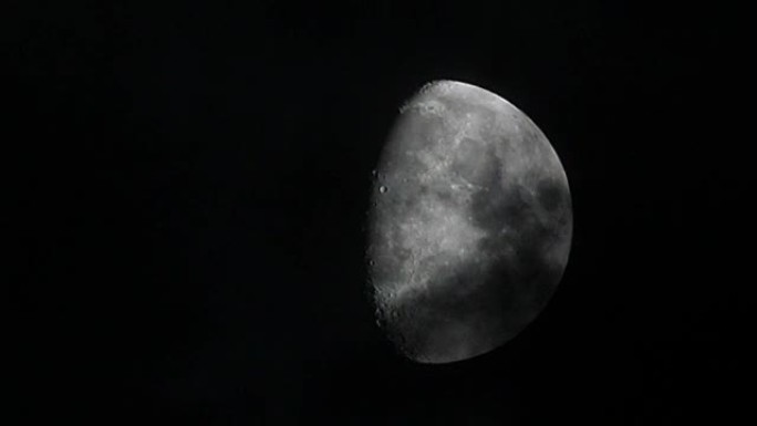 夜晚的月亮月食延时摄影云