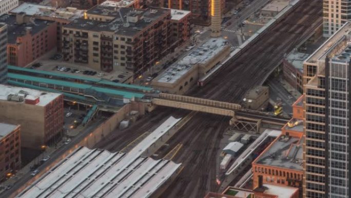 延时: 美国芝加哥通勤铁路轨道和地铁环路的鸟瞰图