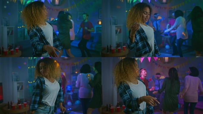 在野房派对上: 美丽的黑人女孩在霓虹灯中诱人地跳舞。在后台，其他人玩得开心，泡吧。
