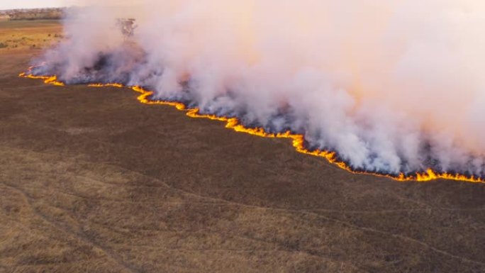 鉴于干旱和气候变化造成的奥卡万戈三角洲草地大火，博茨瓦纳