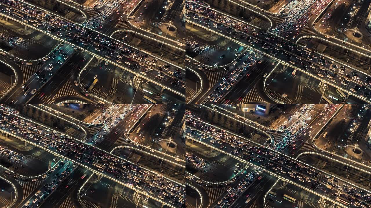 夜间/北京的天桥和城市交通的T/L TU鸟瞰图