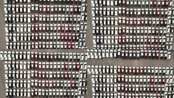 鸟瞰图，港口出售的数千辆新车