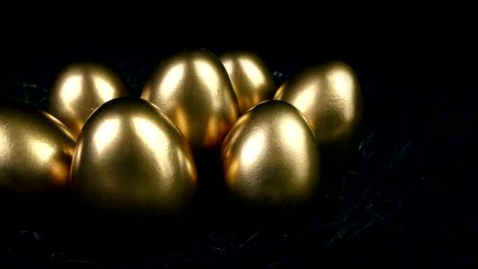 金龙的蛋动镜头金色蛋特写实拍素材