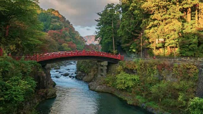 日本日光秋季新京大桥4k延时。