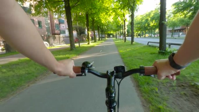 骑自行车穿越城市的观点