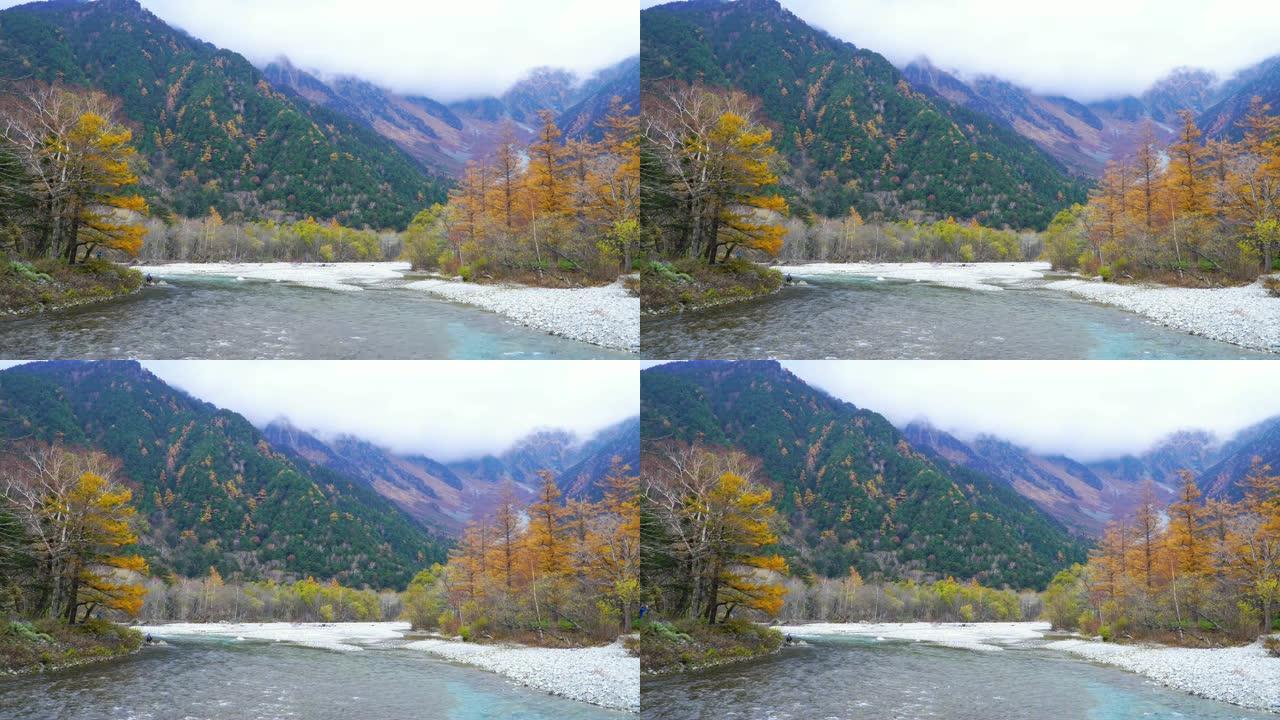 4k锁定: 日本长野秋季的Kamikochi。