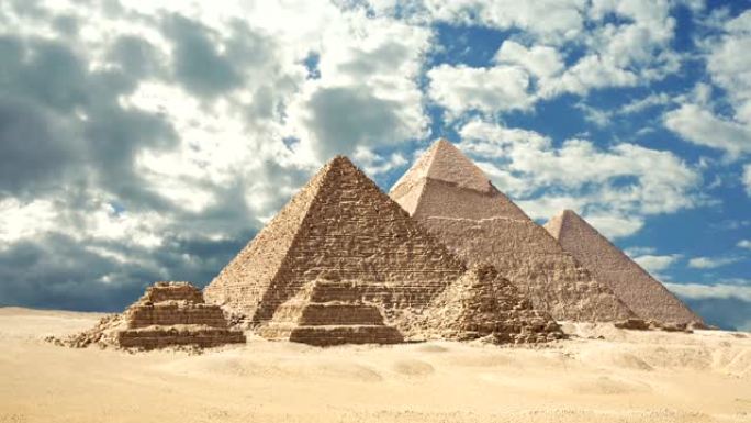 乌云密布的金字塔神秘古埃及文明古国金字塔