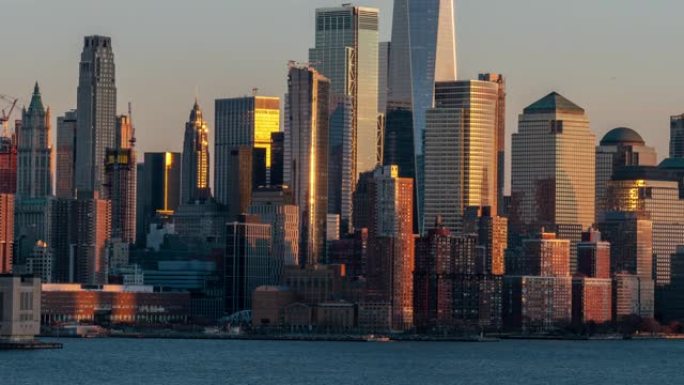 曼哈顿下城金融区cityscape river side的4k时间流逝与美国纽约的昼夜时间，建筑和地