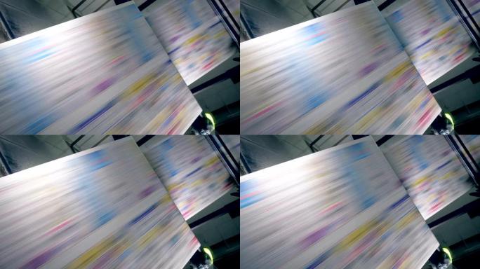 印刷纸卷的高速运动