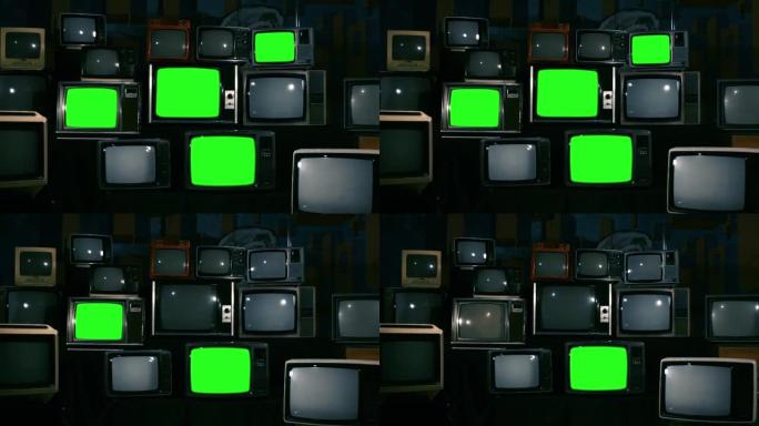 老式80年代绿屏关闭的电视。缩小。。蓝色钢调。