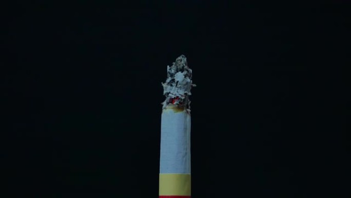 香烟燃烧黑色背景
