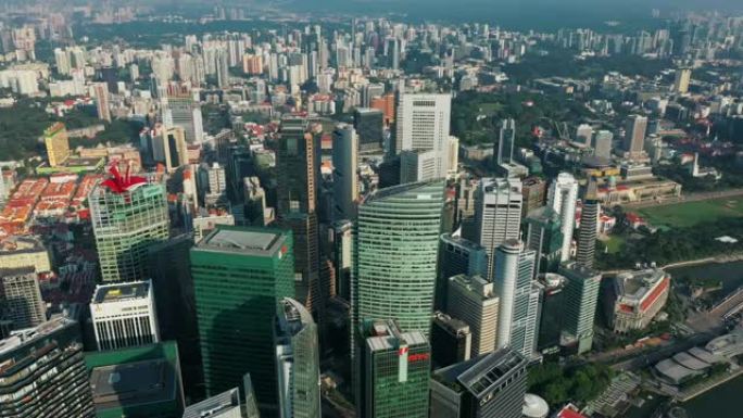 新加坡市金融中心商务区大楼的空中俯视图
