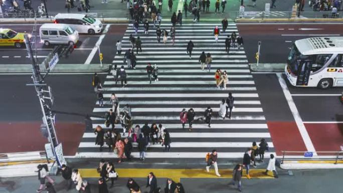 新宿过街人群的时间流逝