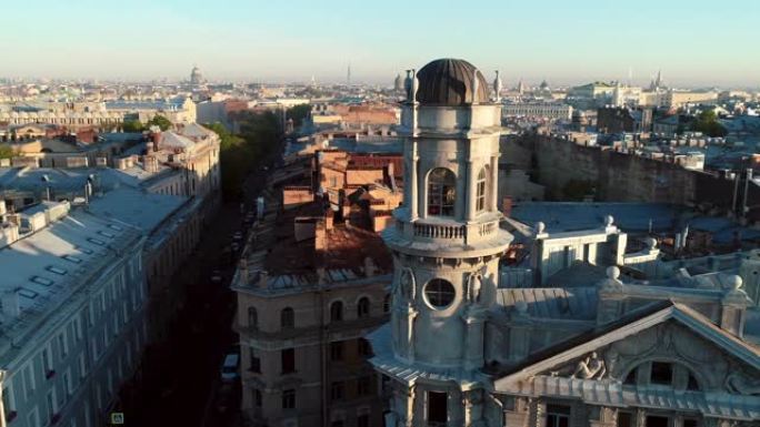 俄罗斯夏日圣彼得堡城市景观空中全景-十字路口五角