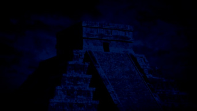 晚上的玛雅神庙晚上的玛雅神庙