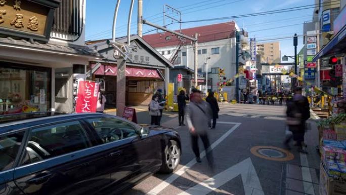 延时: 在日本东京品川的Togoshi-giza购物街拥挤的行人游客