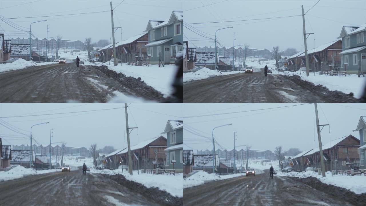 穿过挡风玻璃的道路，到达阿根廷火地岛的乌斯怀亚。