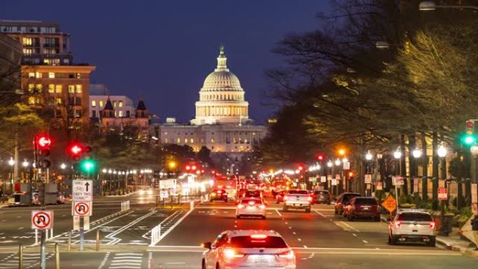 延时:日落时分，美国华盛顿特区自由广场上的美国国会大厦