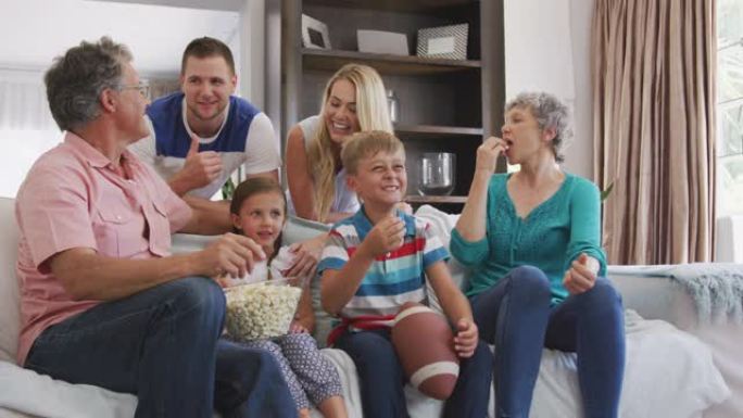 幸福的家庭在一个房子