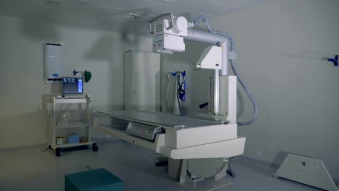 临床室中的现代荧光照相设备。