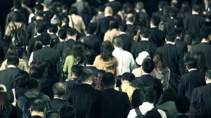 一众商人早上去上班日本东京