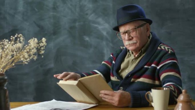 优雅的老人读书优雅的老人读书