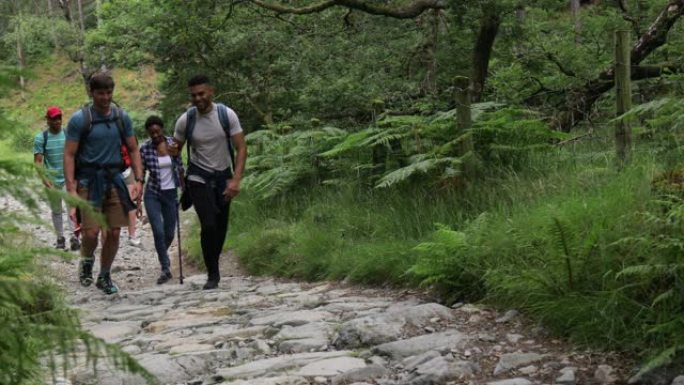 徒步旅行人文人物游山玩水跋山涉水