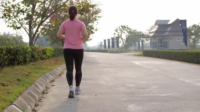 女子晨跑运动慢动作