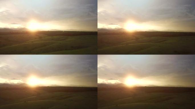 日落时的空中山丘日落时的空中山丘