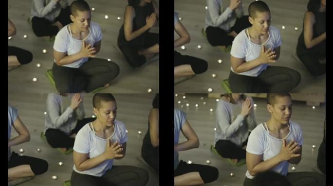 一起冥想的年轻人的族群