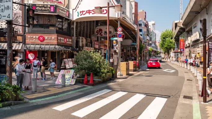 延时: 日本神户三宫购物街拥挤的游客行人