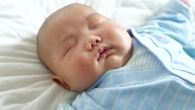 婴儿睡觉外国婴儿睡觉