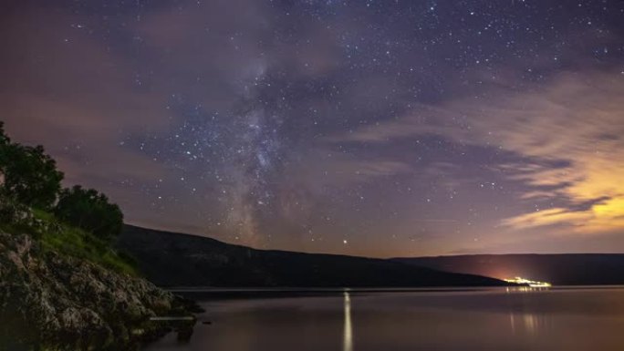 地中海沿岸美丽的夜空