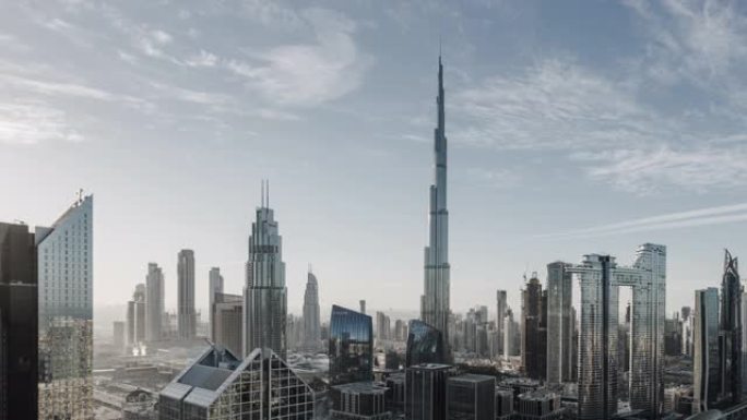 迪拜天际线的T/L平底锅鸟瞰图/迪拜，阿联酋