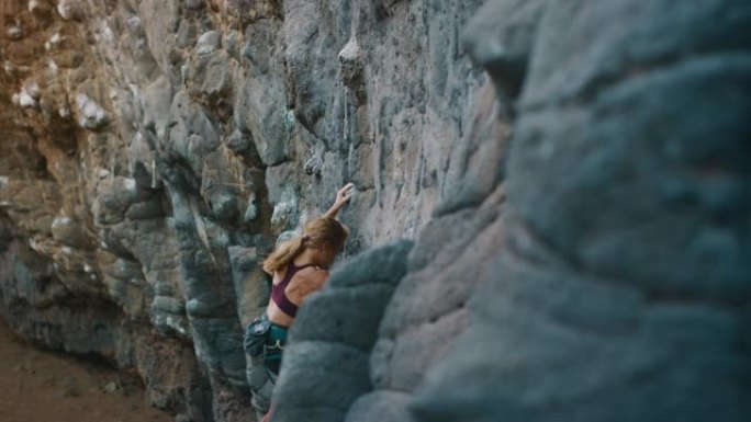 适合女性运动攀登攀岩健康女性极限运动