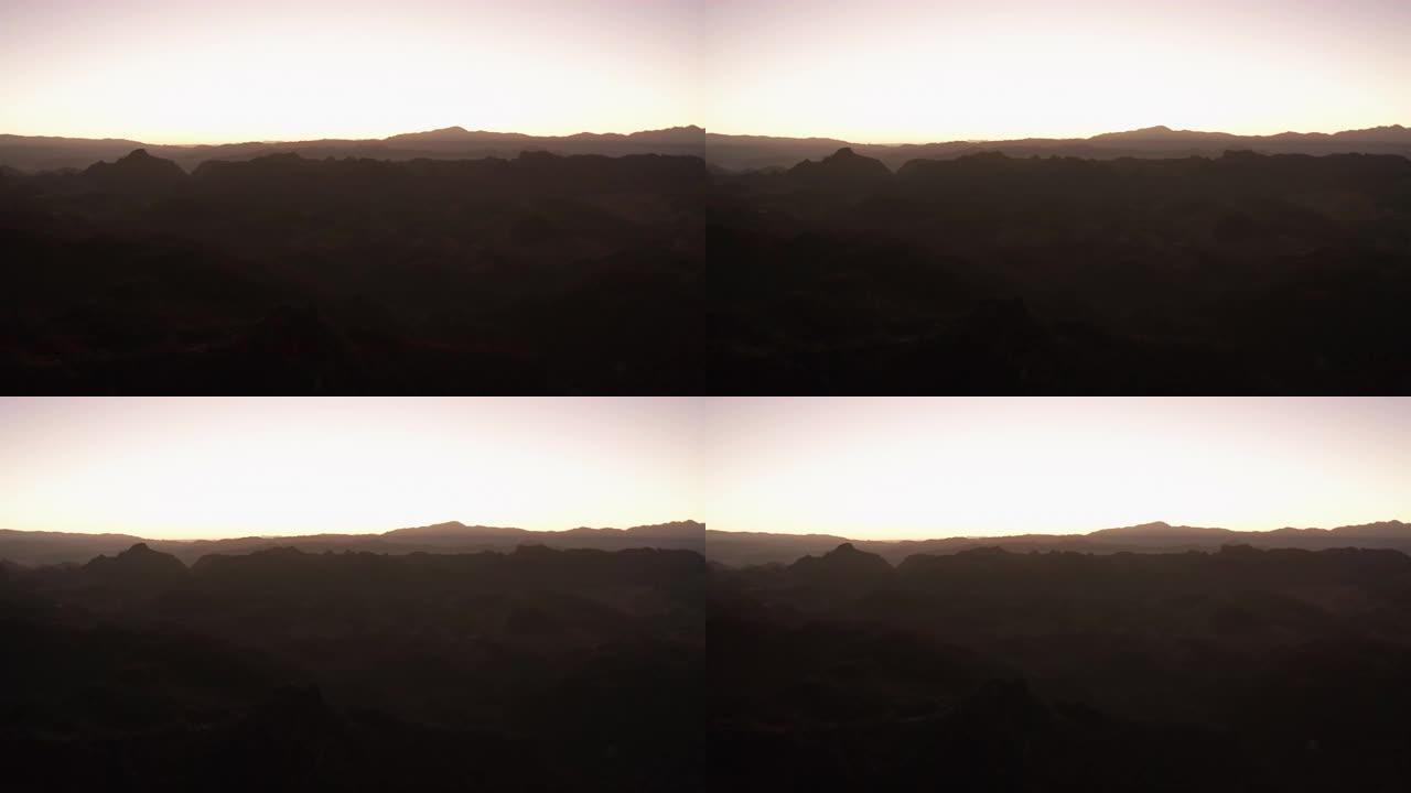 日出前的空中山脉生态山脉自然景色大山风景
