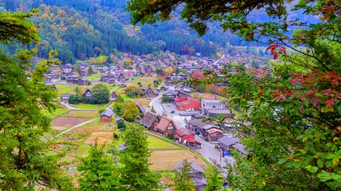 4K.日本岐阜秋时白川子村的时间流逝。Shirakawa-go是联合国教科文组织世界遗产和国家地标