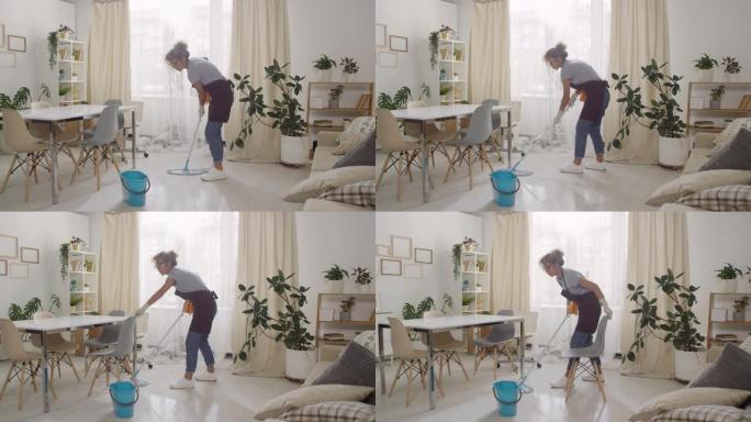 女人用拖把洗地板