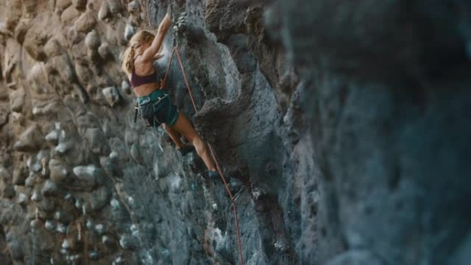 适合女性攀岩极限运动肌肉保护措施