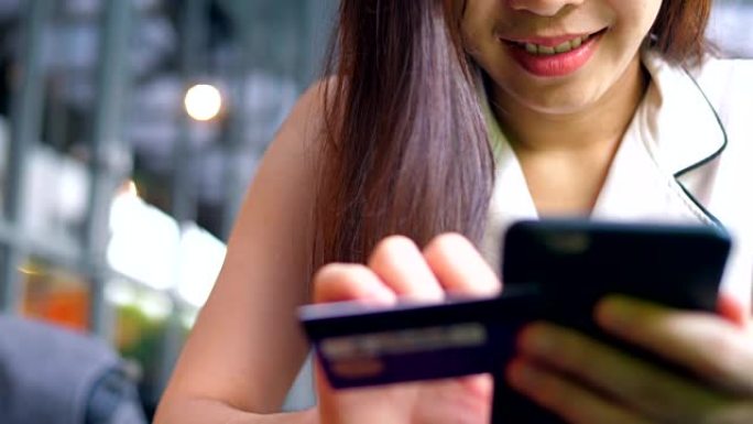 用信用卡在线购买智能手机打字线上购物外国