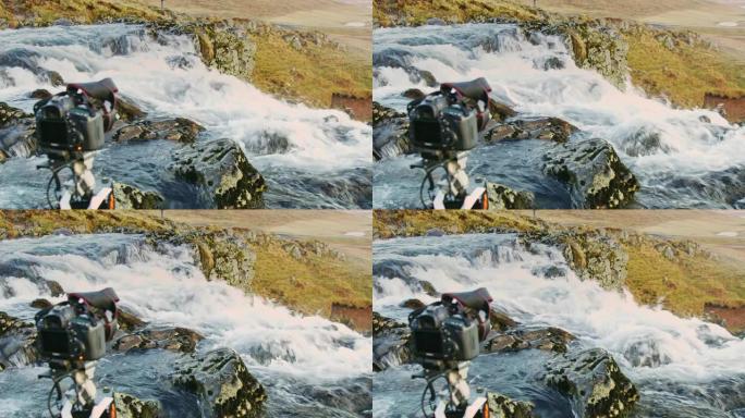 冰岛Kirkjufellsfoss瀑布上的三脚架上的MS相机