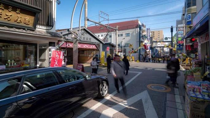 延时: 在日本东京品川的Togoshi-giza购物街拥挤的行人游客