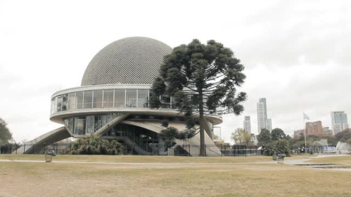阿根廷布宜诺斯艾利斯巴勒莫公园的伽利略·伽利莱天文馆。