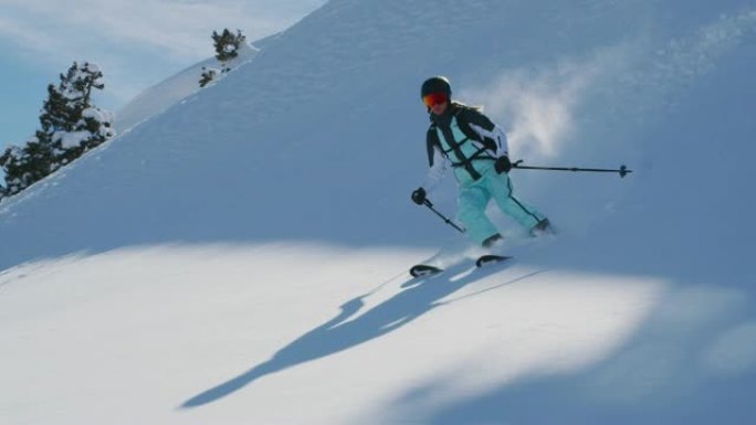 滑雪女子在偏远地区撕裂