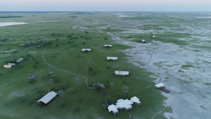 博茨瓦纳Makgadikgadi平底锅上的San Camp的4k空中飞行