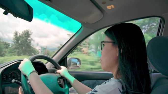 SLO MO亚洲女性开车上车