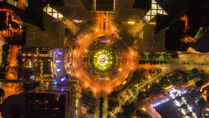 鸟瞰图的时间流逝和新加坡夜间圆圈中的交通