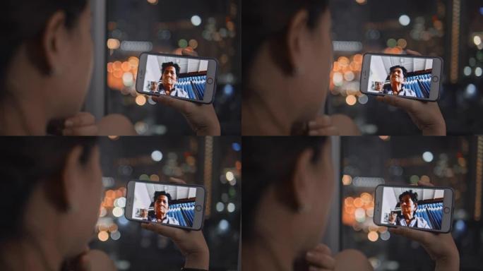 在收容阶段，妇女有一个视频电话与祖母交谈。