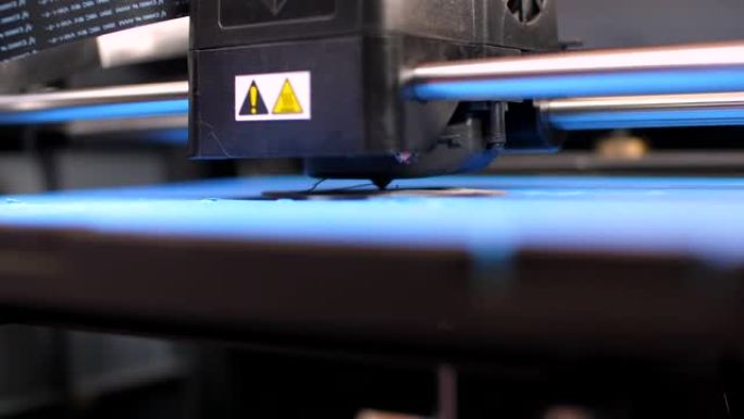 3D打印机工作3D打印机工作虚焦